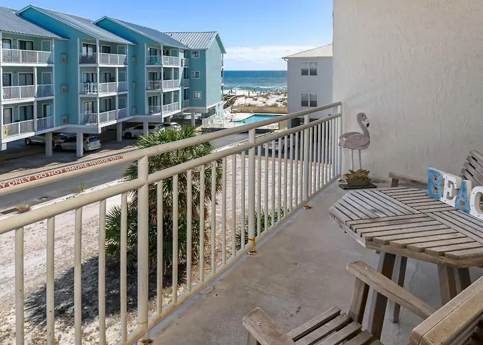 Beachy Family - Pools Balcony Access