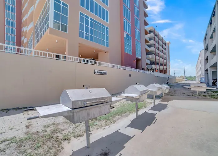 Beachy Family - Pools Balcony Access *